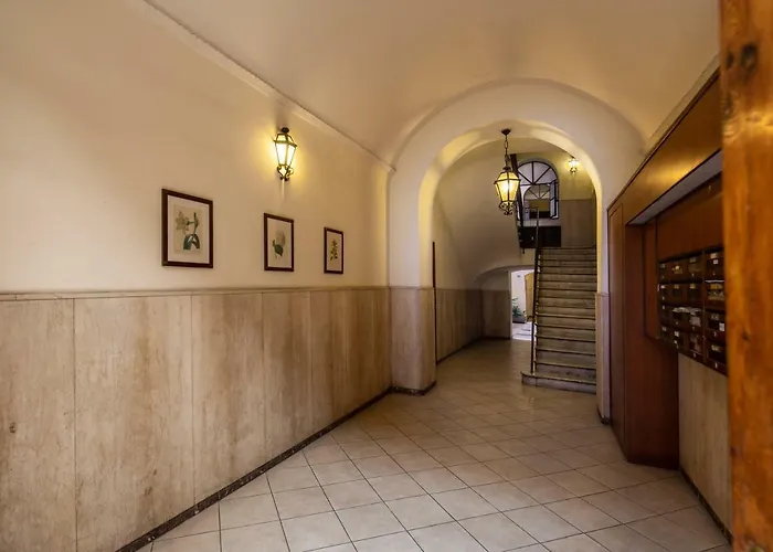Konukevi O La Civetta Di Trastevere